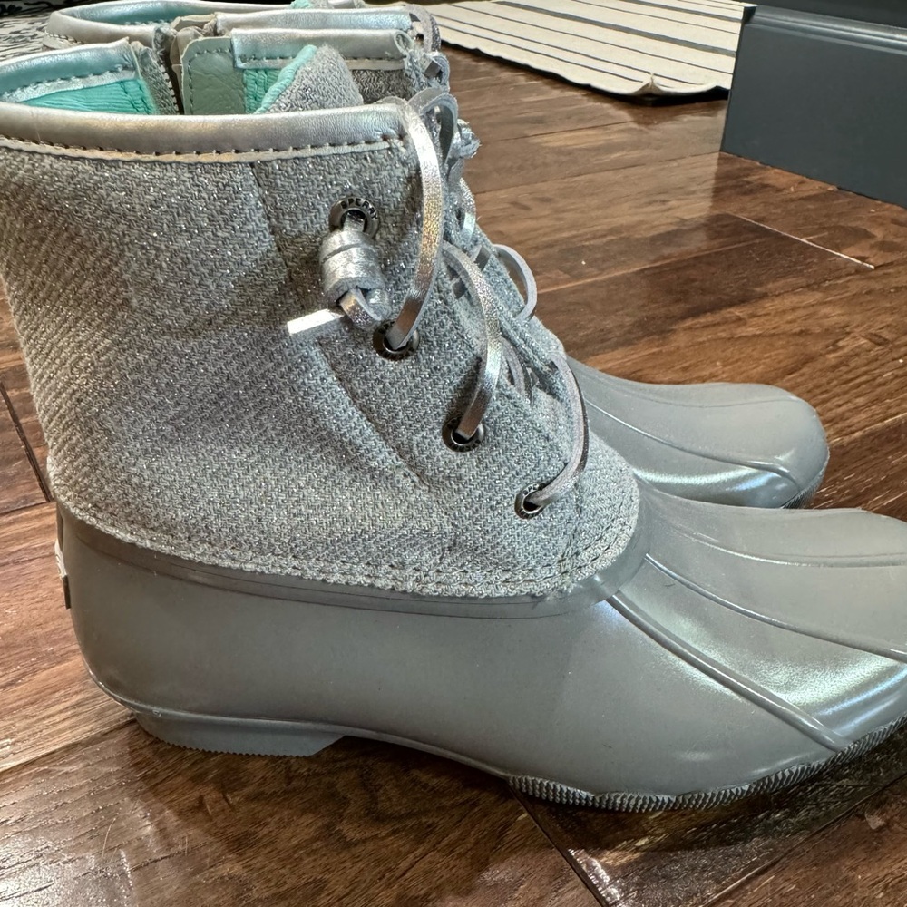 Sperry size 5 girls boots